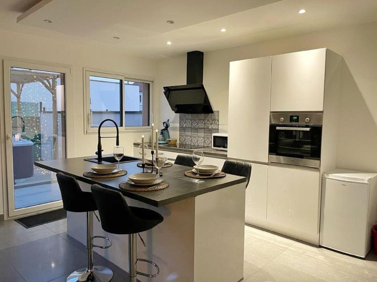Le Green'spa - Dijon - Spa-jardin-parking Prive Apartment